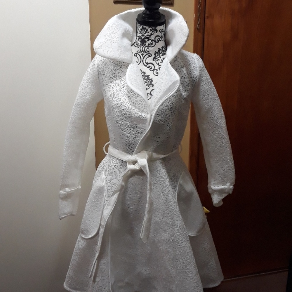 Mesh Trench Coat. - Picture 3 of 8